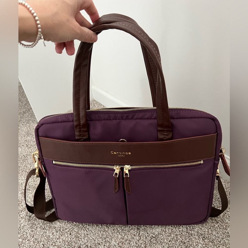 Cartinoes Laptop messenger style bag